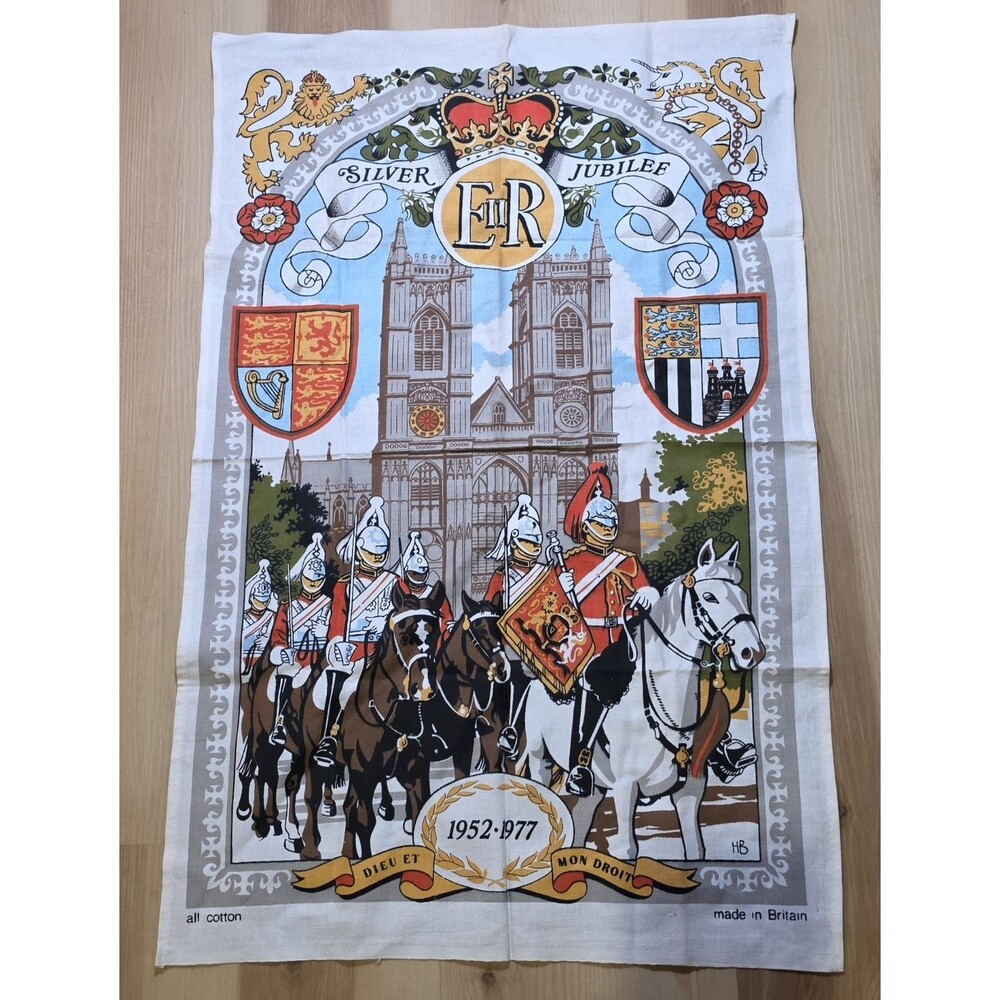 Vintage 1977 Queen Elizabeth II Silver Jubilee Tea Towel 1952-1977 Made Britain